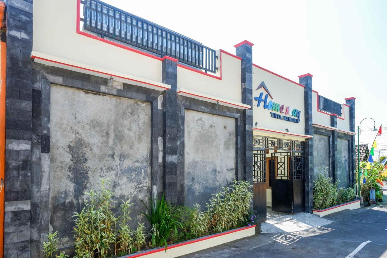 Reddoorz @ Umbul Ponggok Waterpark Klaten Exteriör bild